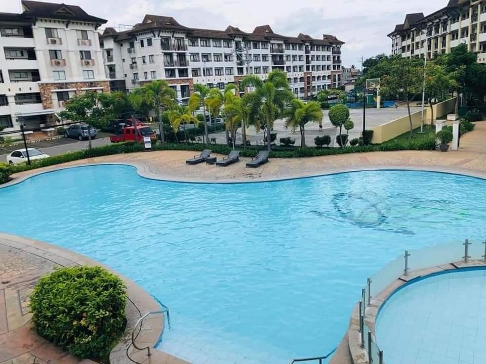 Ri'S One Oasis W Free Pool Back Of Sm City Mall Davao City Kültér fotó